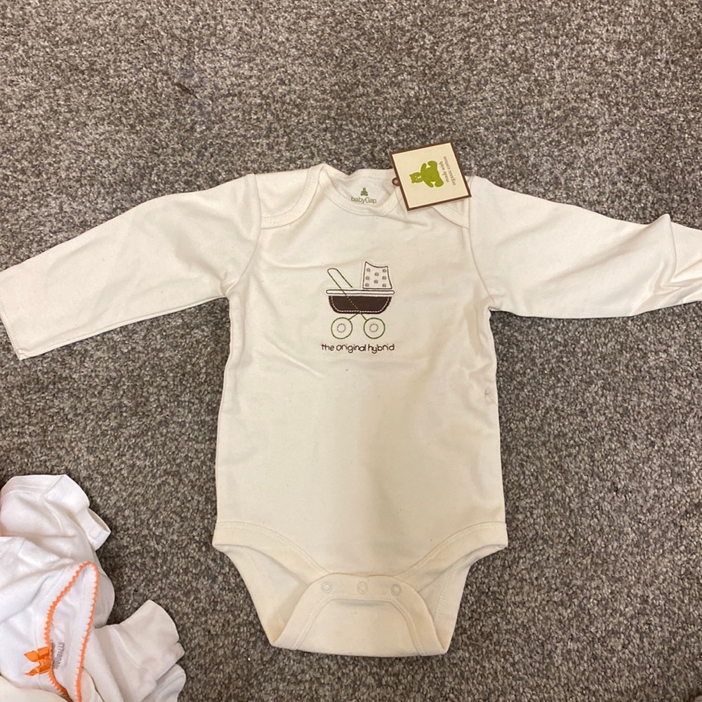 Baby Gap the original hybrid organic onesie
